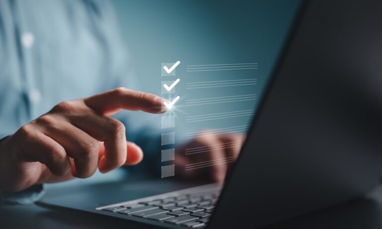Businessman,Marks,Checkboxes.,The,Survey,Form,,Check,Marks,On,A